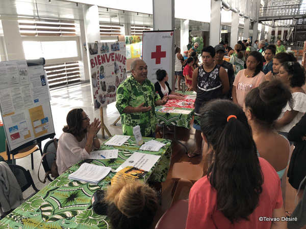 Sur place le public pouvait retrouver des stands d'information sur la maladie, des conférences animées par des professionnels de la santé, mais aussi et surtout des informations concernant la prise en charge des personnes malades.