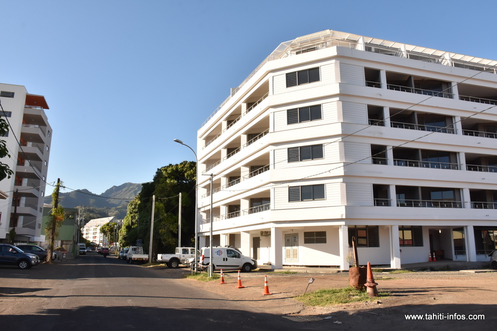 Après 18 mois de travaux et 500 millions d’investissement, ce programme offre une capacité minimum de 74 lits dans 63 logements étudiants.