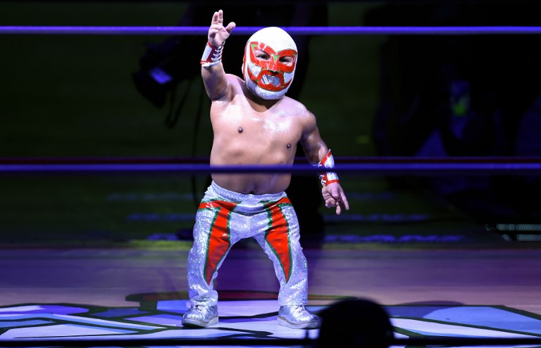 D'amuseur public à idole, le parcours de Microman, catcheur nain mexicain