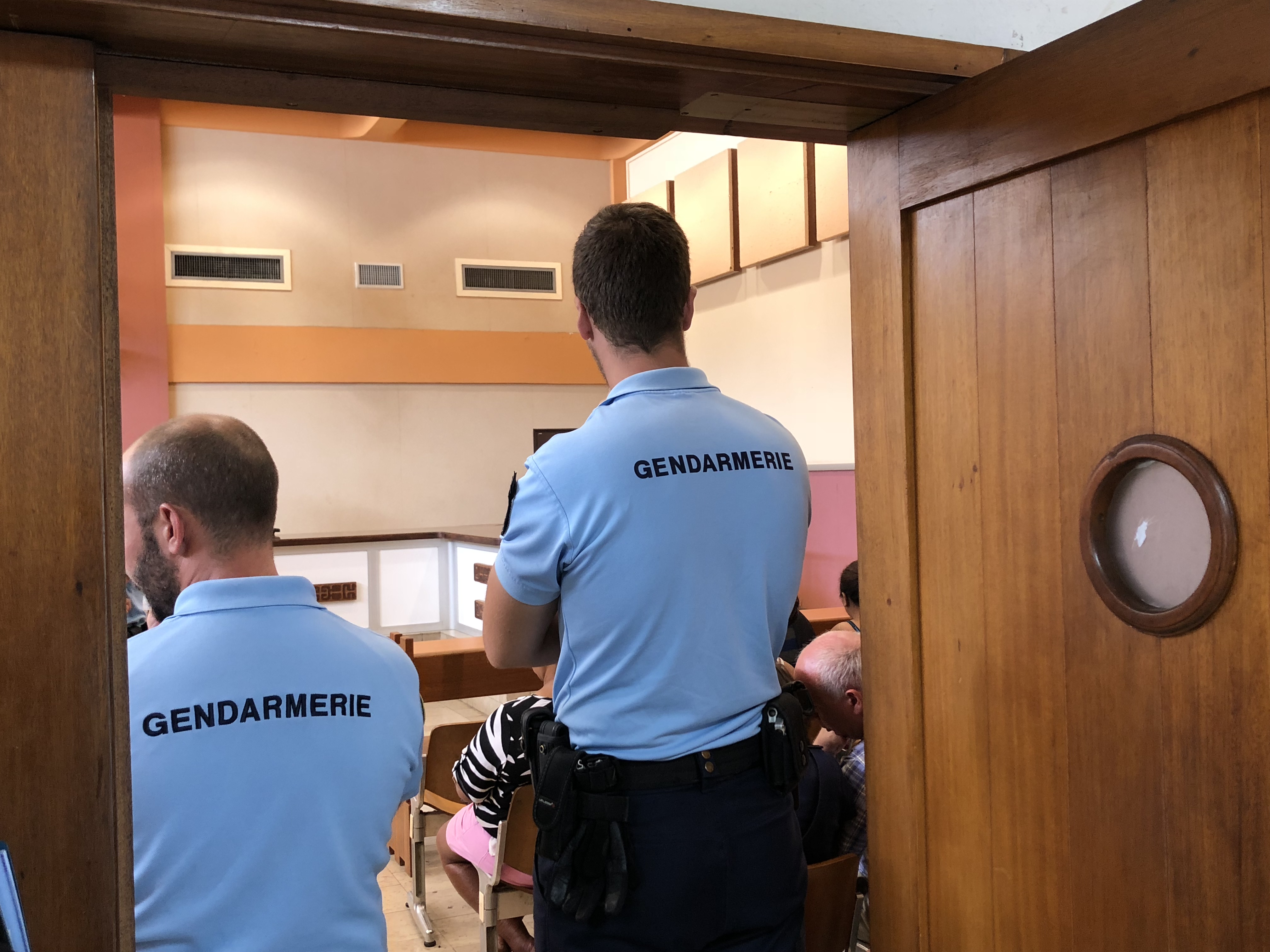 R.H est également en attente de son jugement dans l'affaire Papy Fat, où il est poursuivi pour vol avec violence ayant entrainé la mort.