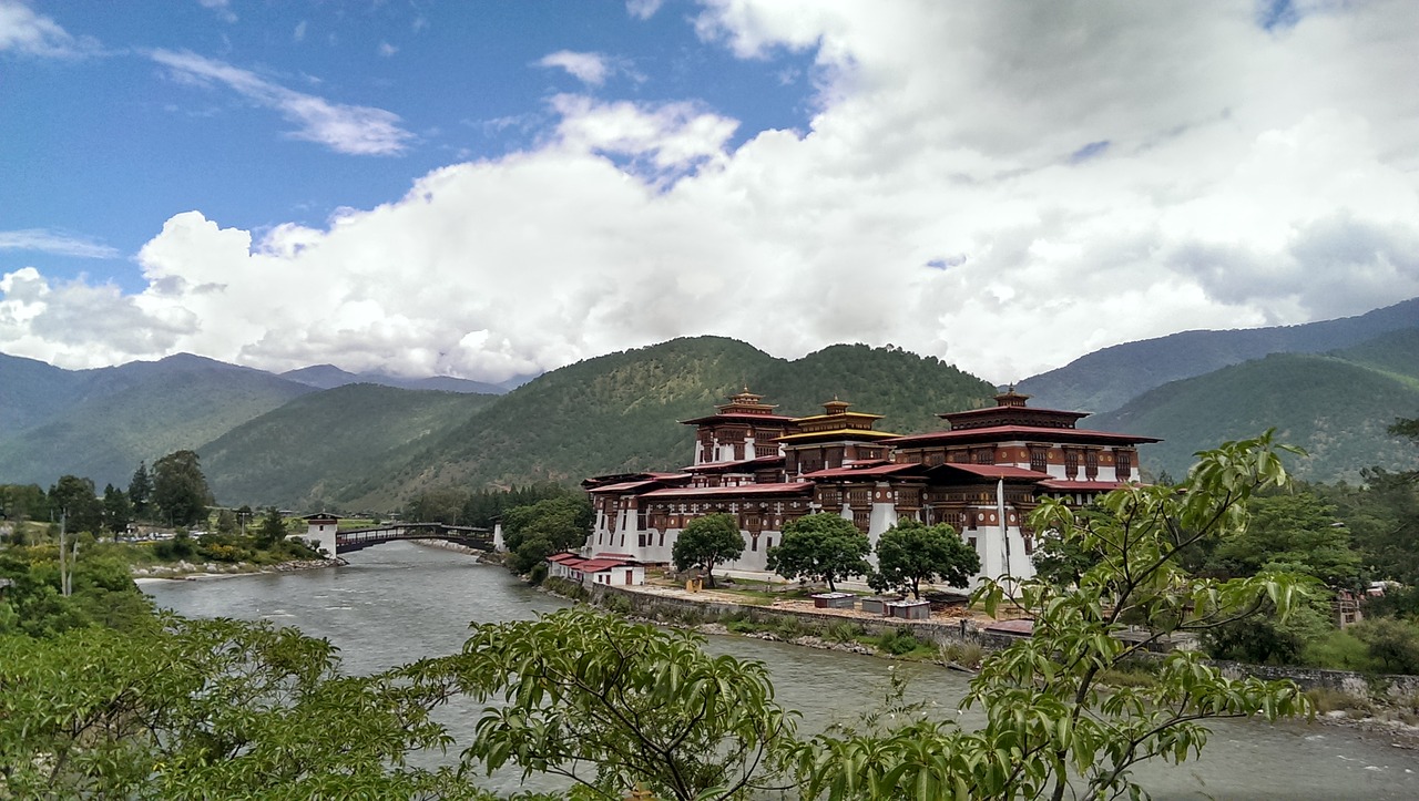 Seul pays au bilan carbone négatif, le Bhoutan face au réchauffement climatique