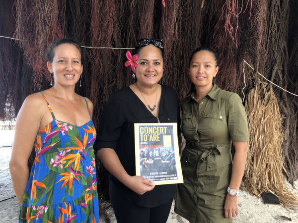 Le groupe Manavib's, mené par Vaitiare Tuhoe, s'est formé en 2016. Le groupe s'est notamment fait connaître grâce à des prestations télévisées, mais aussi en grâce à des performances dans les bars, restaurants et hôtels de la place.