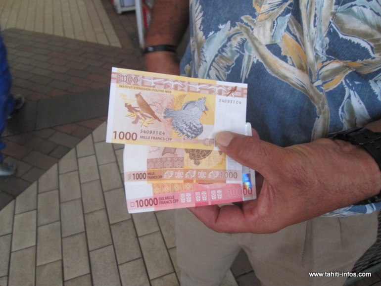 Un compte en banque coûte toujours deux fois plus cher à Tahiti