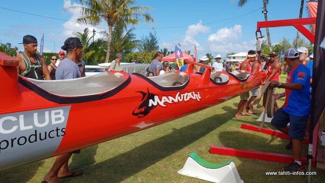 Chaque équipe passe d’abord par la pesée de leurs vaa.
