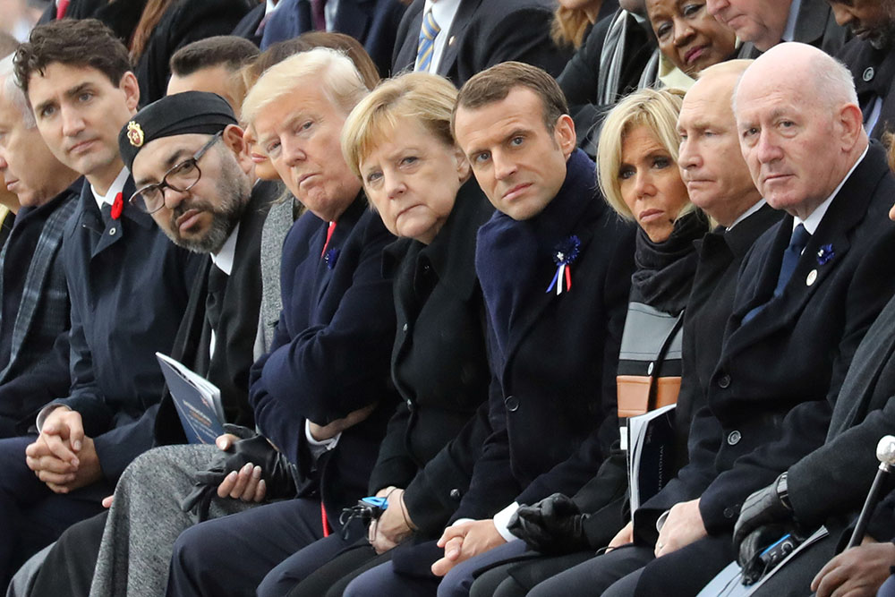 Les leaders mondiaux célèbrent l'armistice à Paris, Macron dénonce une paix en danger