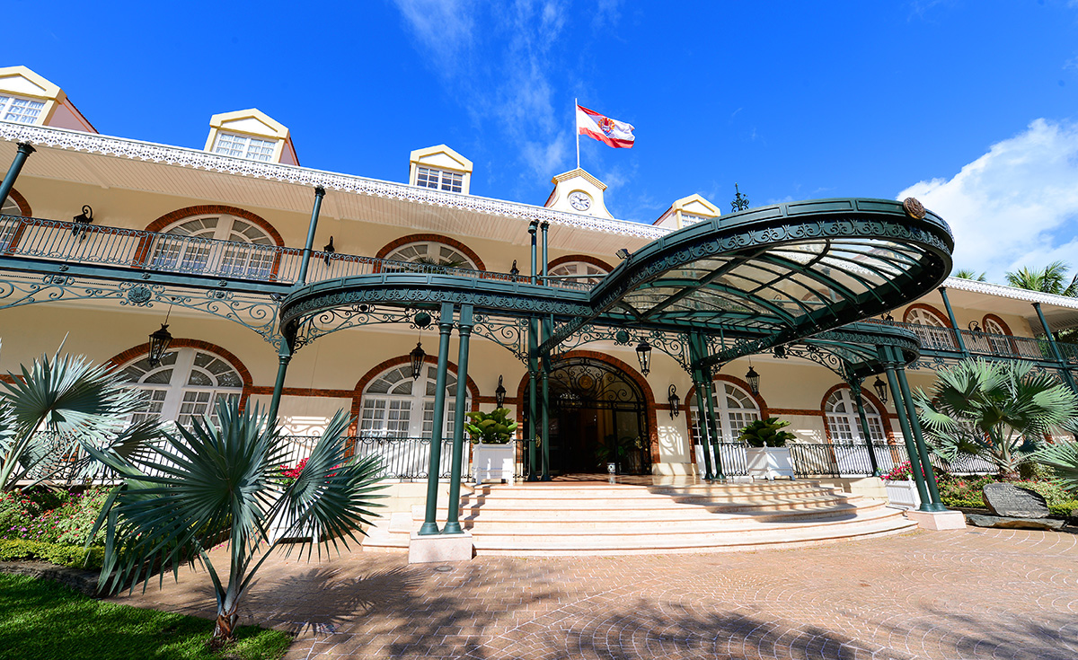 Taille des cabinets ministériels : les élus du Tapura veulent que l'assemblée reprenne la main 