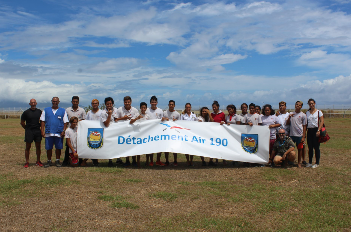 Des collégiens s'initient au CrossFit avec l'Armée de l'air