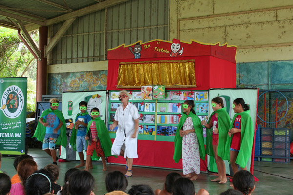 Le spectacle est entièrement gratuit pour les écoles.