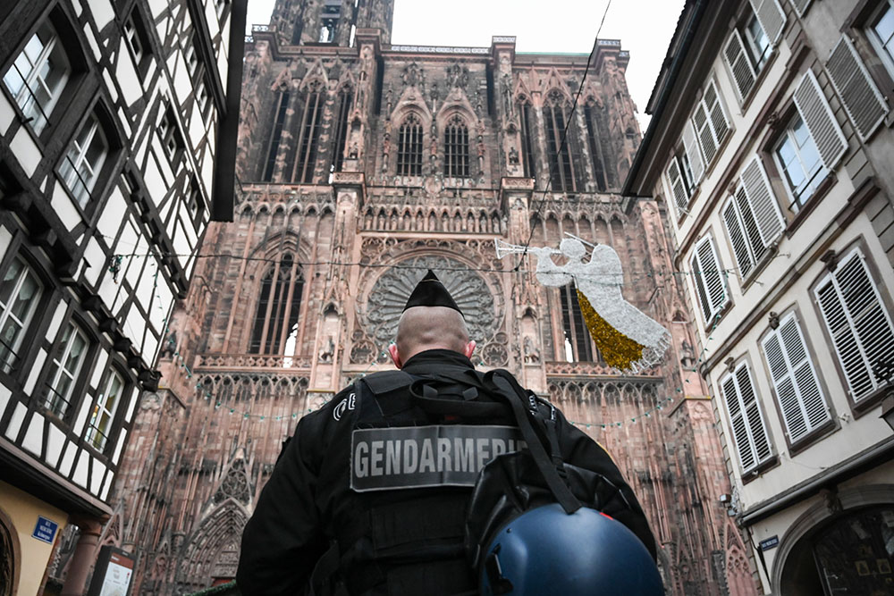 Attentat de Strasbourg: la chasse à l'homme se poursuit