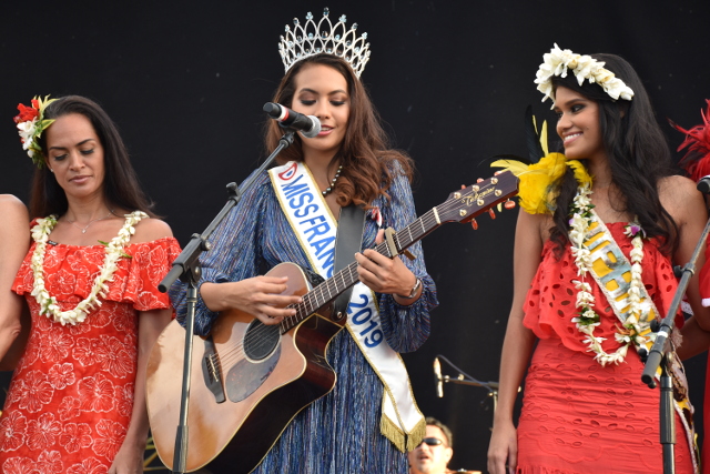 Miss France 2019 a chanté sur la scène de Paofai (vidéo)