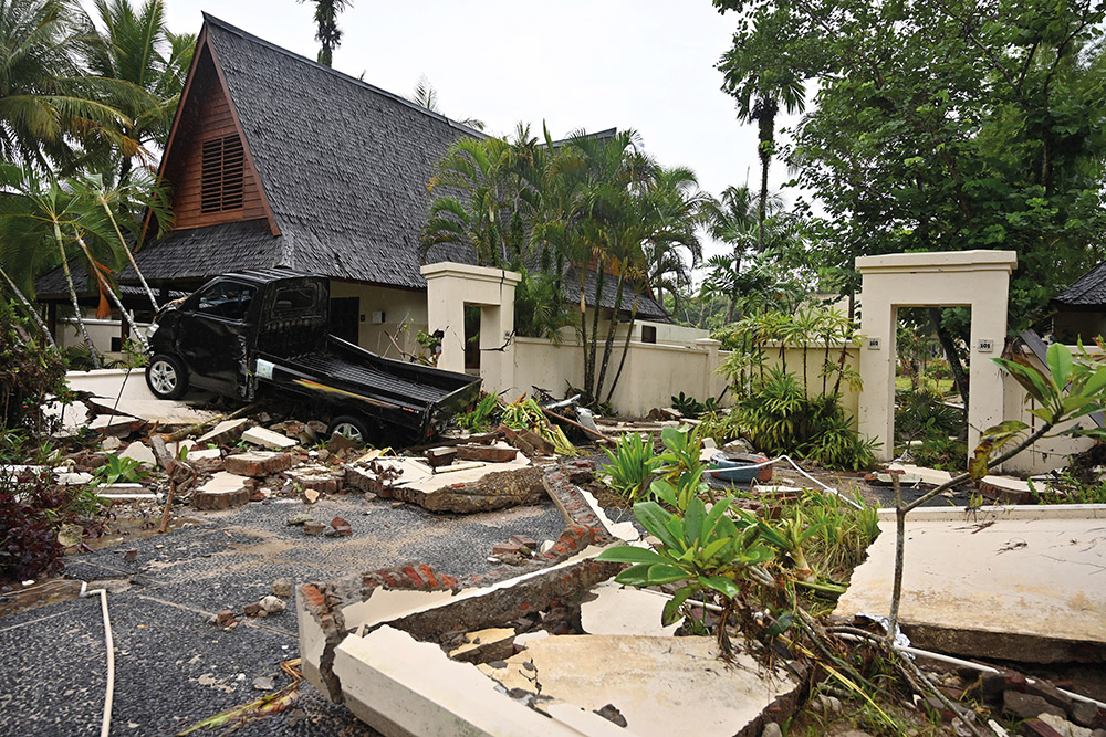 Tsunami indonésien : la pluie entrave les efforts désespérés des secours