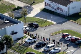 Un rapport sur la fusillade de Parkland recommande d'armer les enseignants en Floride
