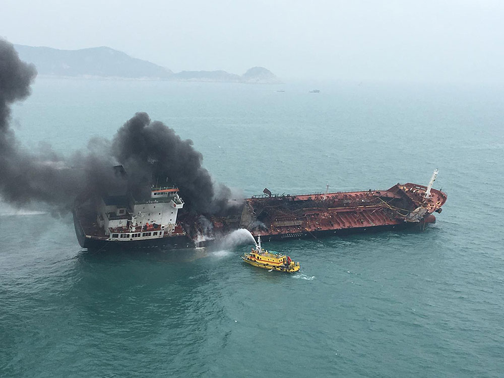 Hong Kong: un mort et deux disparus dans l'incendie d'un pétrolier