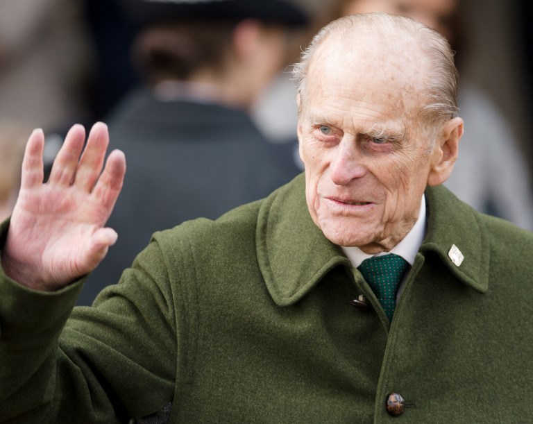 Le prince Philip, 97 ans, sort indemne mais "ébranlé" d'un accident de la route