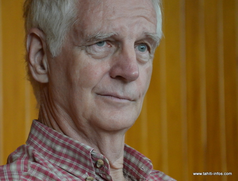 Réhabilitation de Pouvana'a : Jean-Marc Regnault demande que les manuels scolaires soient complétés