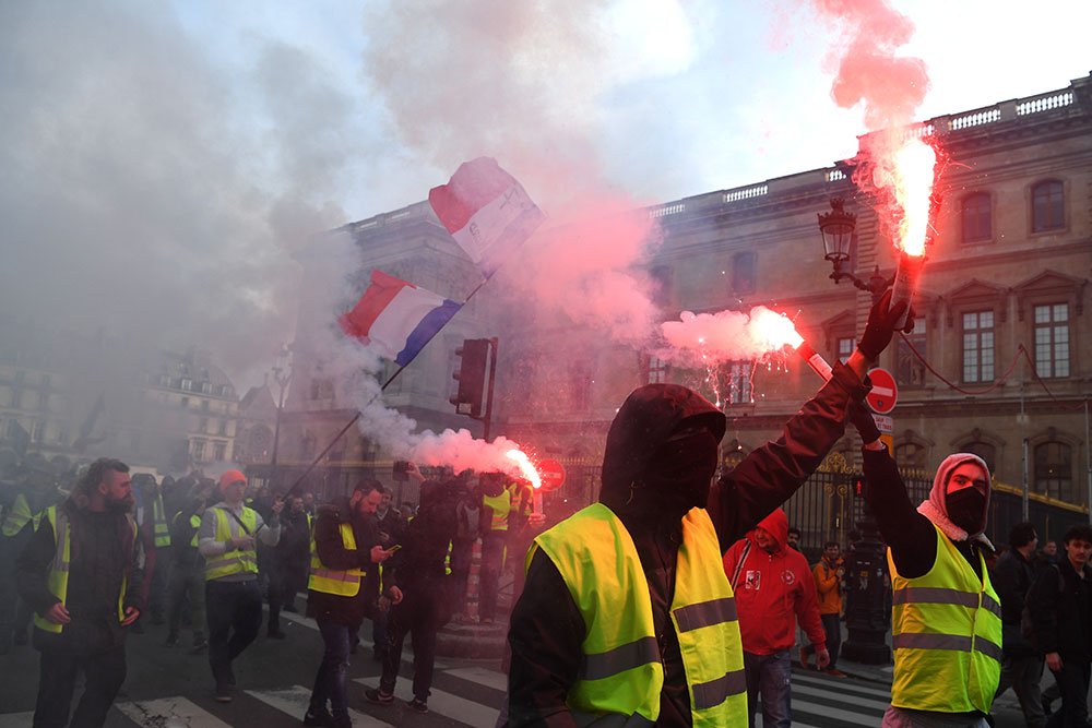 CGT et "gilets jaunes": plusieurs milliers de manifestants défilent à Paris