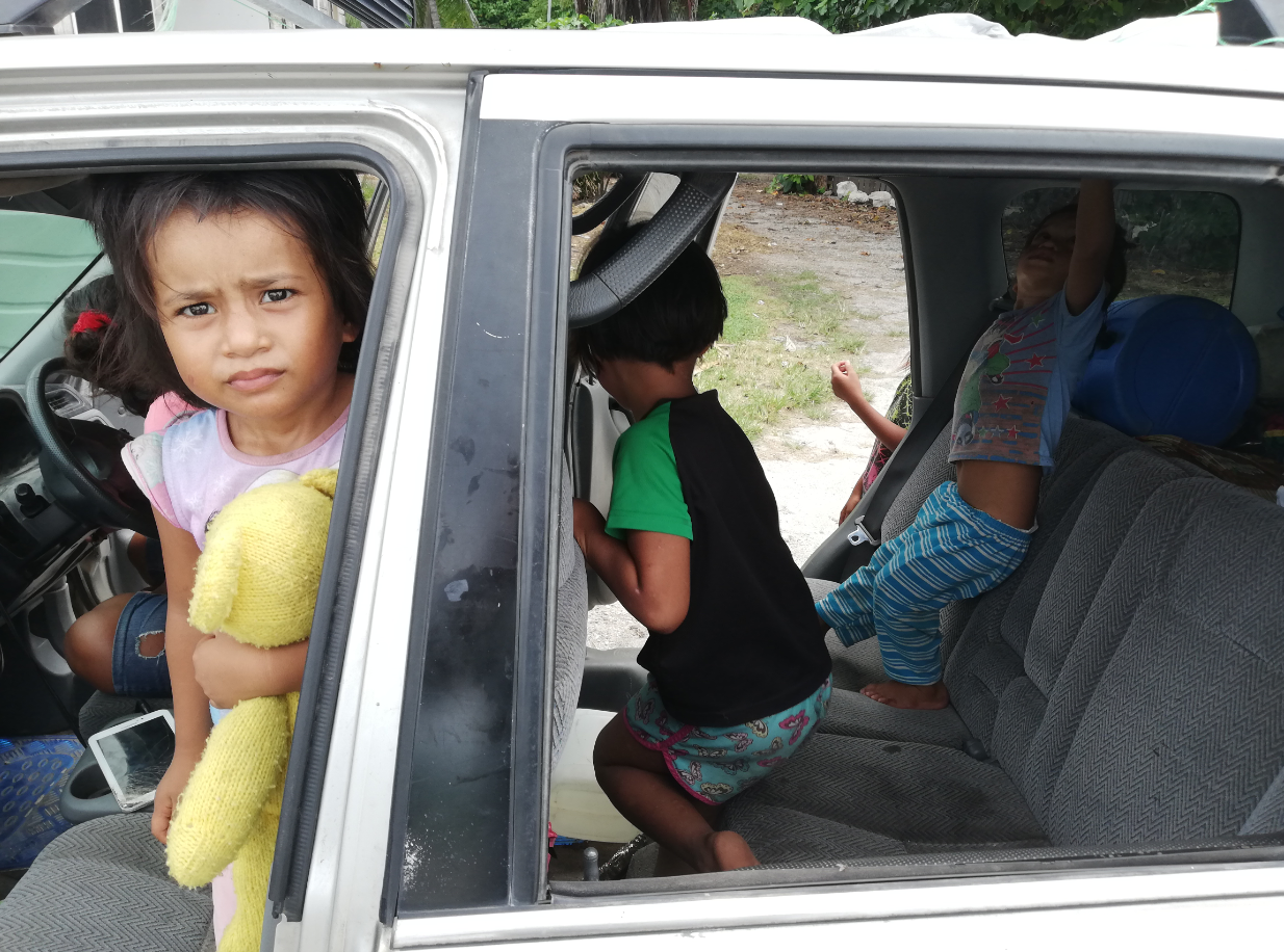 Plusieurs enfants réfugiés sont nés à Nauru dans les camps. Crédit Mike Leyral.