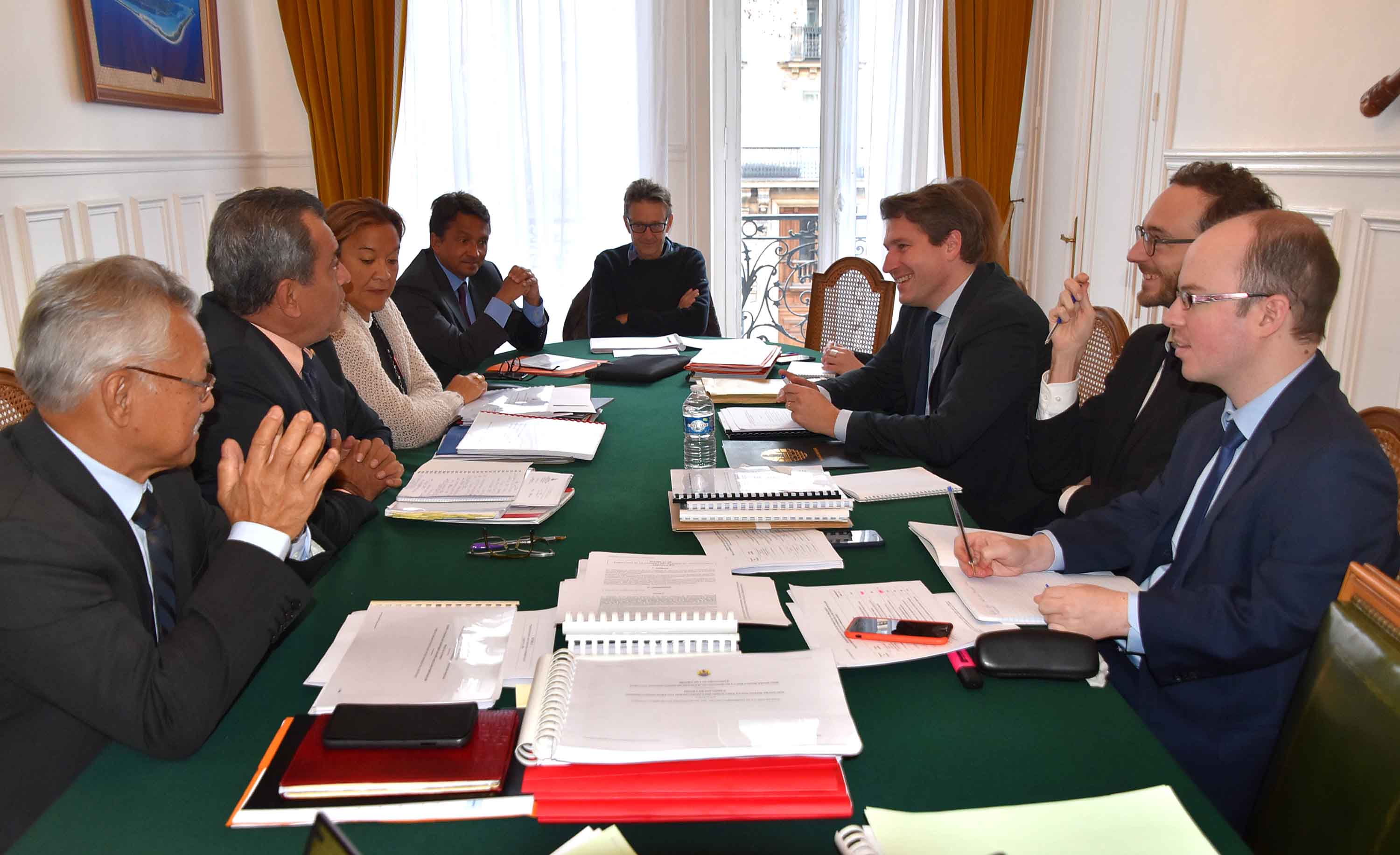 Le 21 janvier, lors de l'entretien entre le président Edouard Fritch et Mathieu Darnaud, sénateur de l’Ardèche, rapporteur du projet de loi organique modifiant le statut de la Polynésie française et du projet de loi.