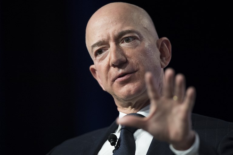 Jeff Bezos accuse un tabloïd proche de Trump de chantage via des photos intimes