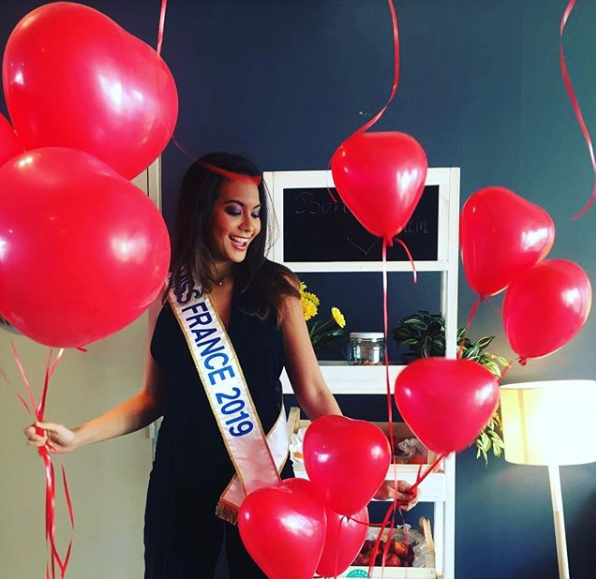 Vaimalama Chaves: "Bonne fête à tous les Valentin(es) !"