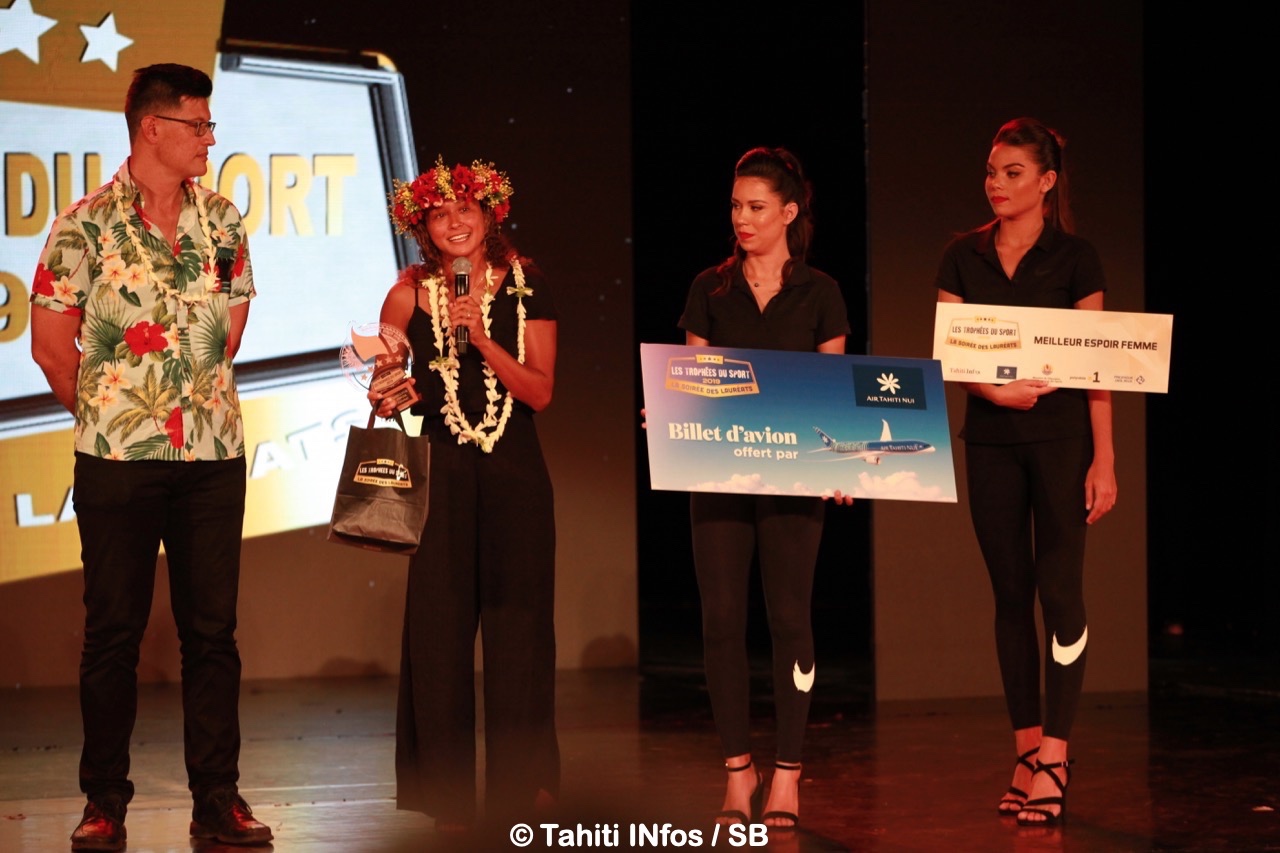 Vahine Fierro, meilleure espoir femme avec Antony Pheu directeur de la DJS