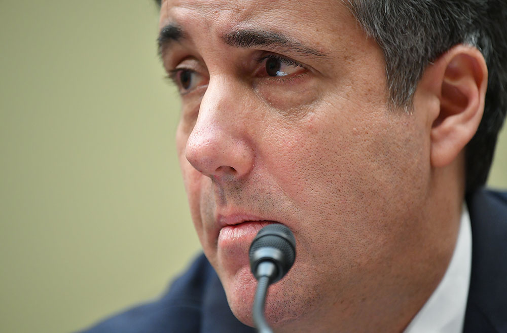 Trump un "escroc", un "raciste", un "tricheur": son ex-avocat lâche tout