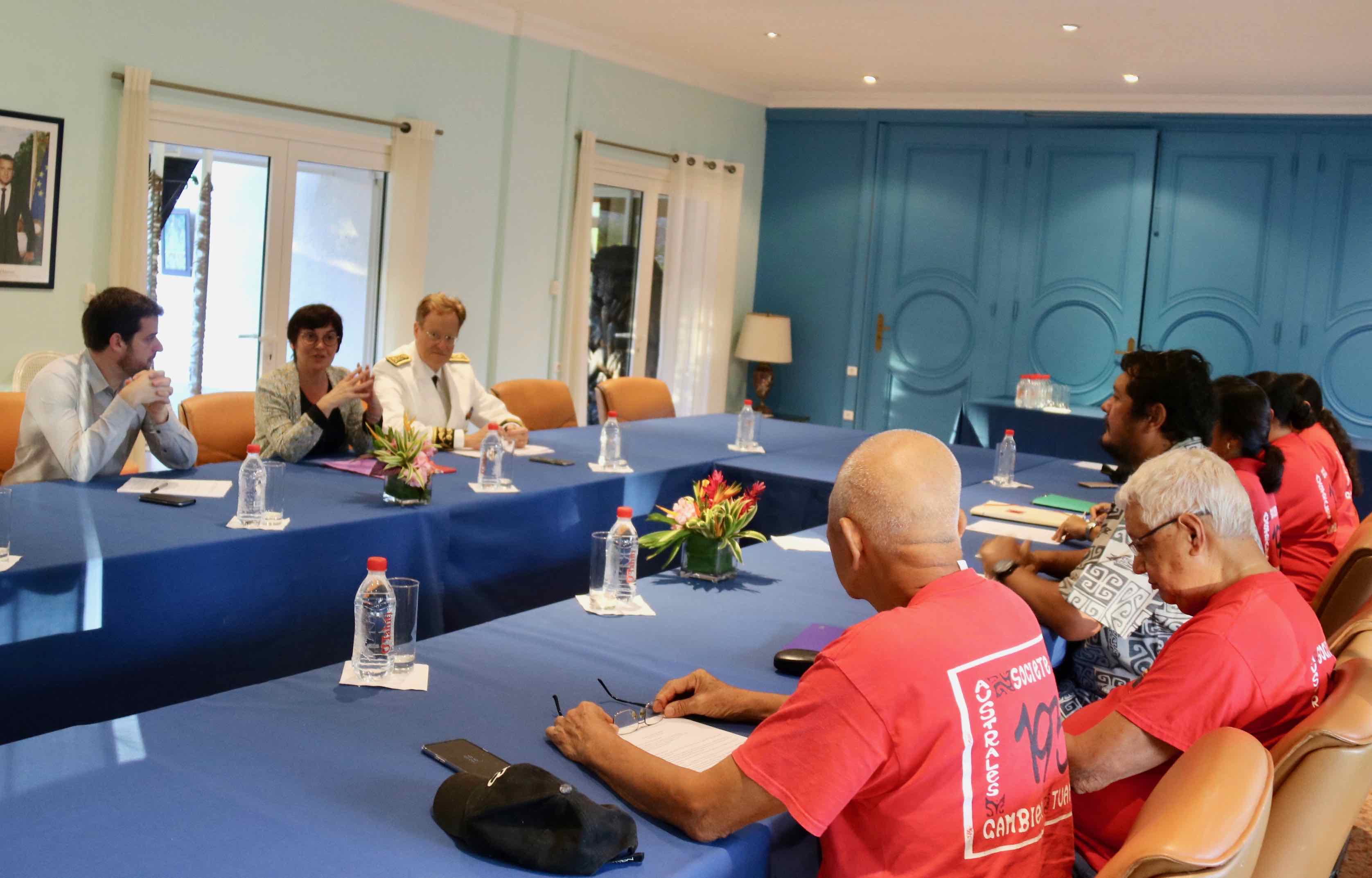 Annick Girardin rencontre l'association 193