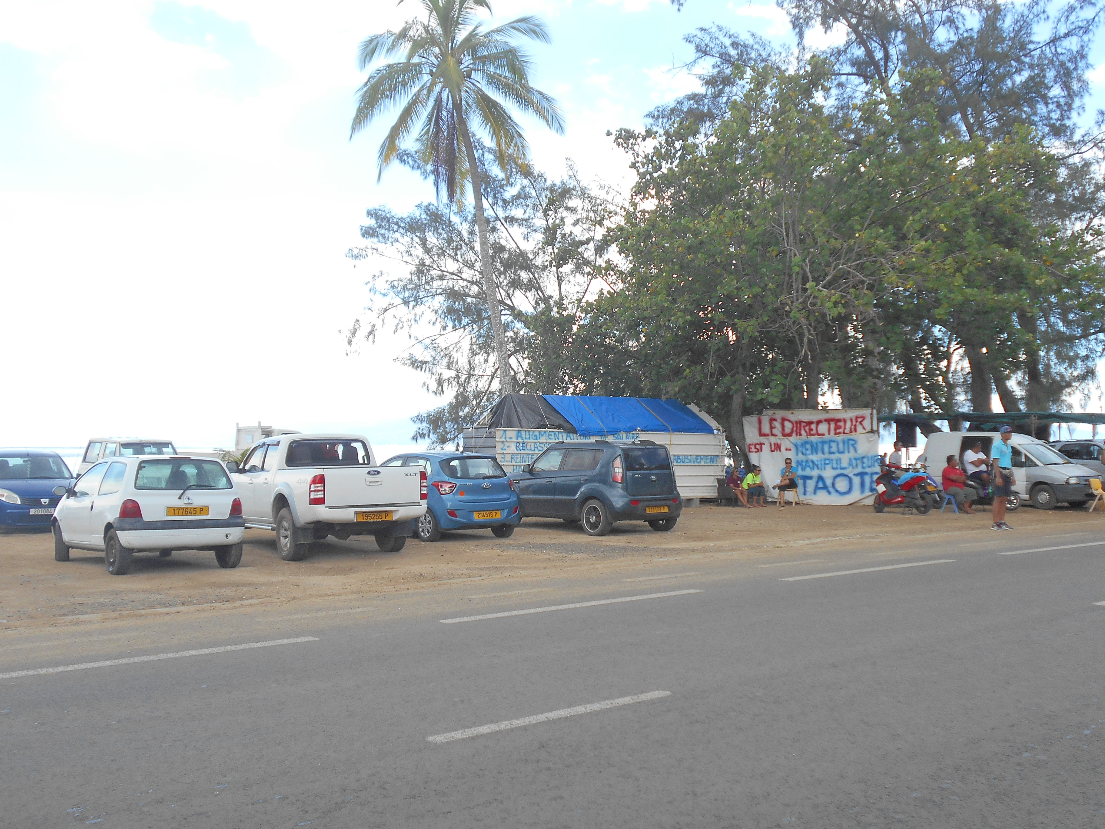 Un barrage filtrant à l'entrée de Champion Toa Moorea