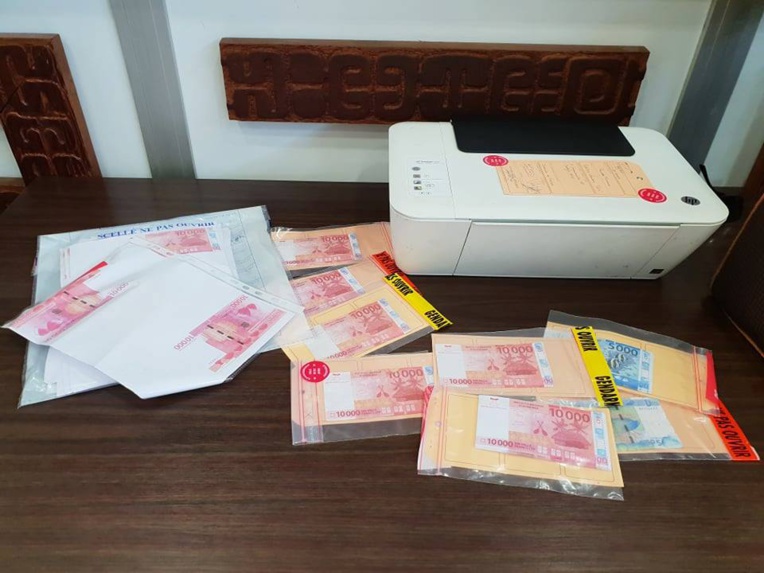 Faux billets : Les prévenus les plus lourdement impliqués condamnés à trois ans ferme