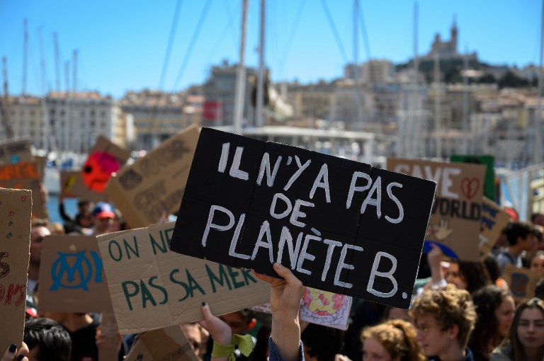 "Plus chauds que le climat": la jeunesse française répond à l'appel de Greta Thunberg