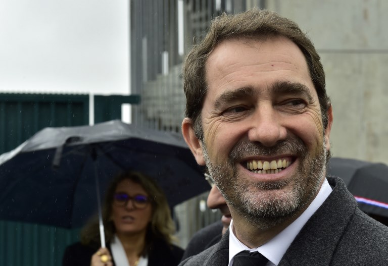 Castaner sur les photos en discothèque : "Pas de polémique", sécurité "assurée"