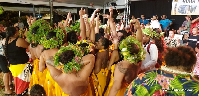 Explosion de joie pour les membres du groupe de Tipaerui.