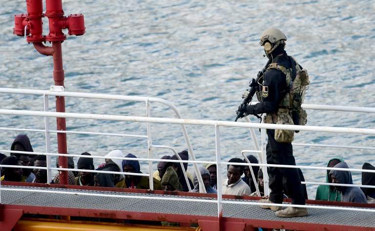 Cinq migrants arrêtés accusés d'avoir détourné un pétrolier vers Malte