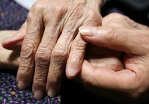 « Aidants Feti’i », une aide de 50 000 francs par mois pour assister les personnes vulnérables 