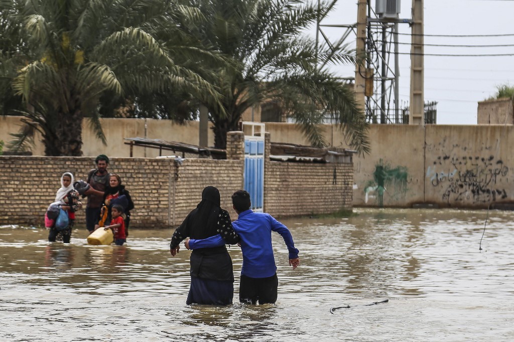 Inondations en Iran: un hôpital évacué à Ahvaz, menacée par une crue