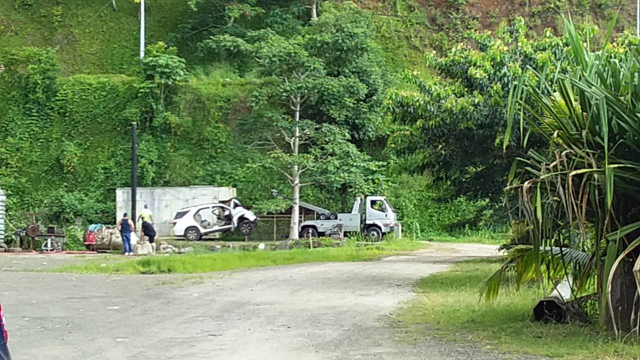 Saint-Hilaire: Un véhicule chute avec six personnes à bord, deux morts 