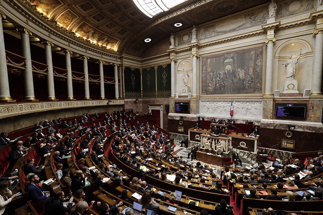 Nucléaire : "la mise à contribution" de la Polynésie validée par l'Assemblée nationale