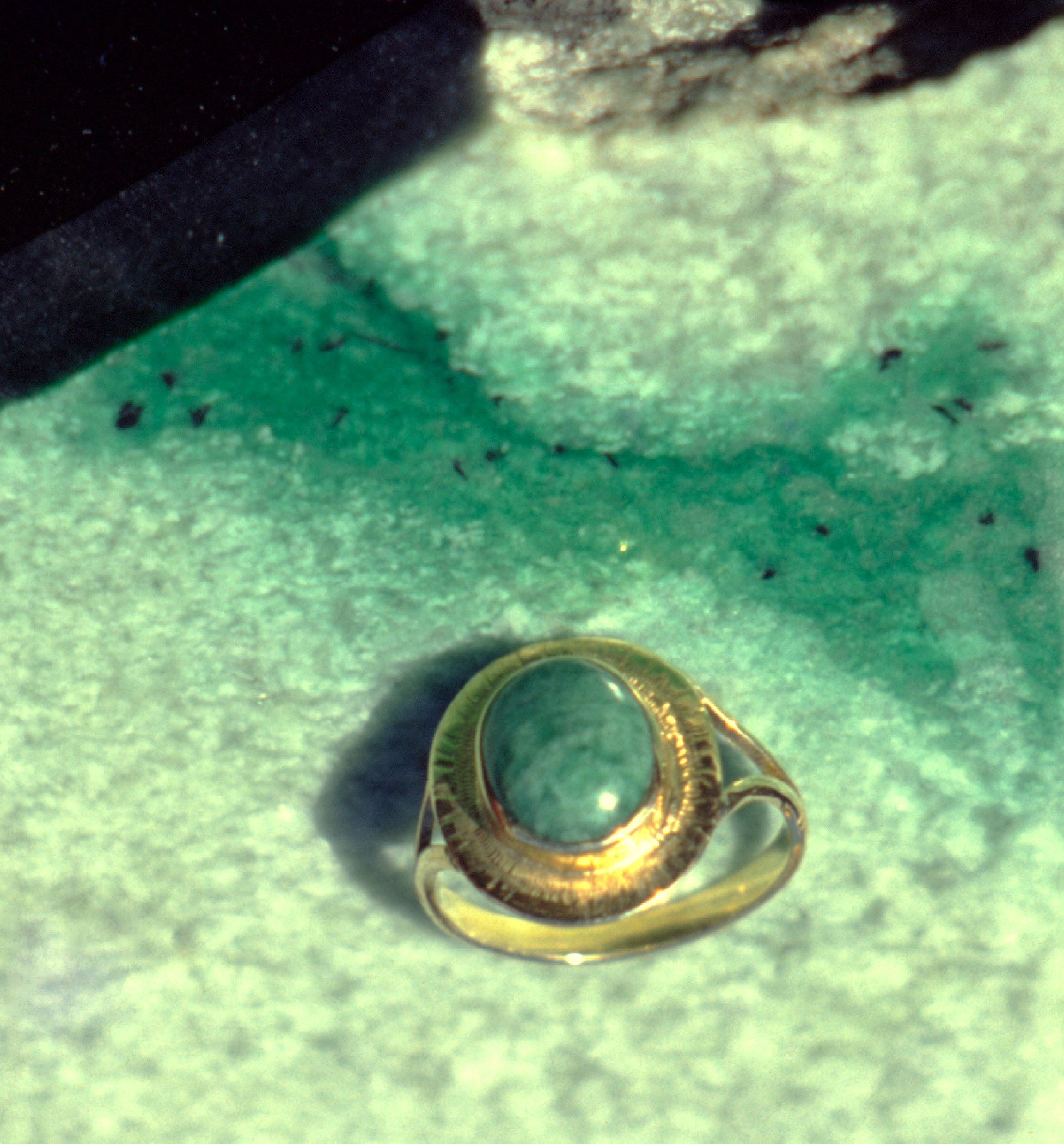 Jade vert semi-impérial.