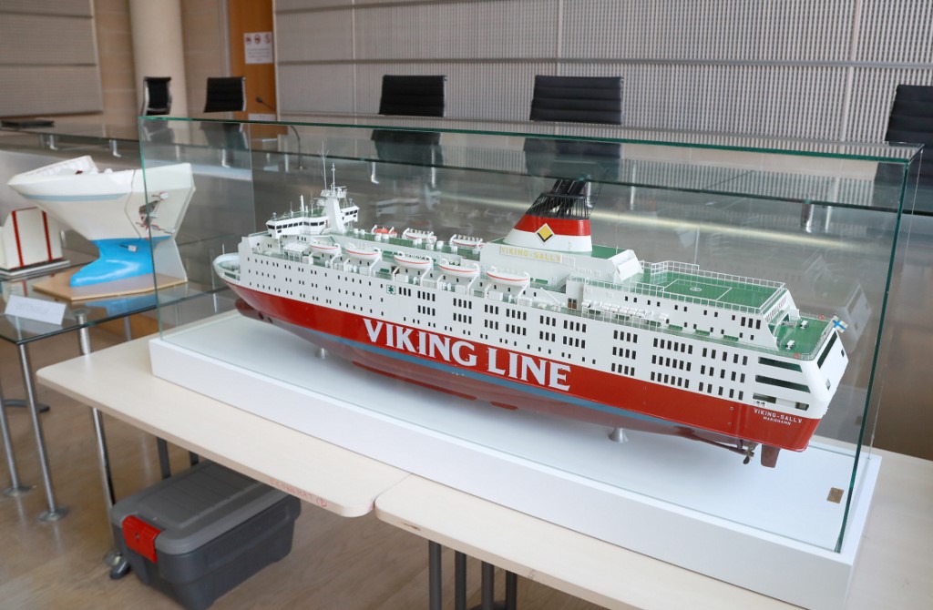 25 ans après le naufrage de l'Estonia, rescapés et ayants droit demandent réparation en France