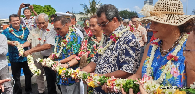 La sortie de Motu Uta se fera désormais sur le nouveau pont qui a été inauguré ce mardi matin, en présence du président du pays, Edouard Fritch,des membres de son gouvernement et du maire de Papeete, Michel Buillard.