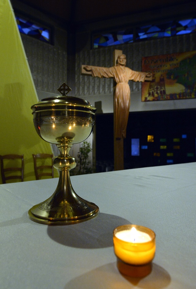 Comme à Noël, les célébrations catholiques et cultes protestants sont très fréquentés à Pâques, la plus grande fête chrétienne qui célèbre la résurrection de Jésus Christ.