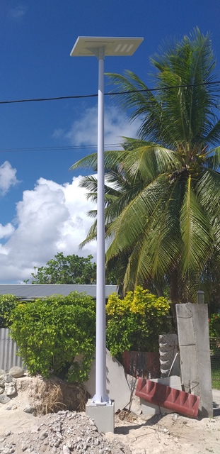 120 lampadaires solaires pour Makemo et ses communes associées