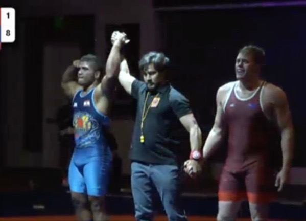 Lutte - Océania : Or et argent pour Henri Burns et Keoni Terorotua