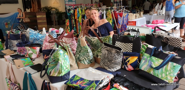 72 exposantes ont fait le déplacement, pour partager avec le public leur travail dans divers domaines : vannerie, bijouterie, décoration…