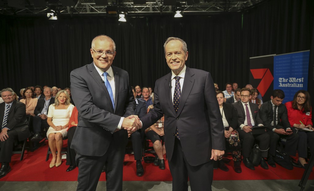 Le Premier ministre Scott Morrison (gauche) et son opposant, Bill Shorten.