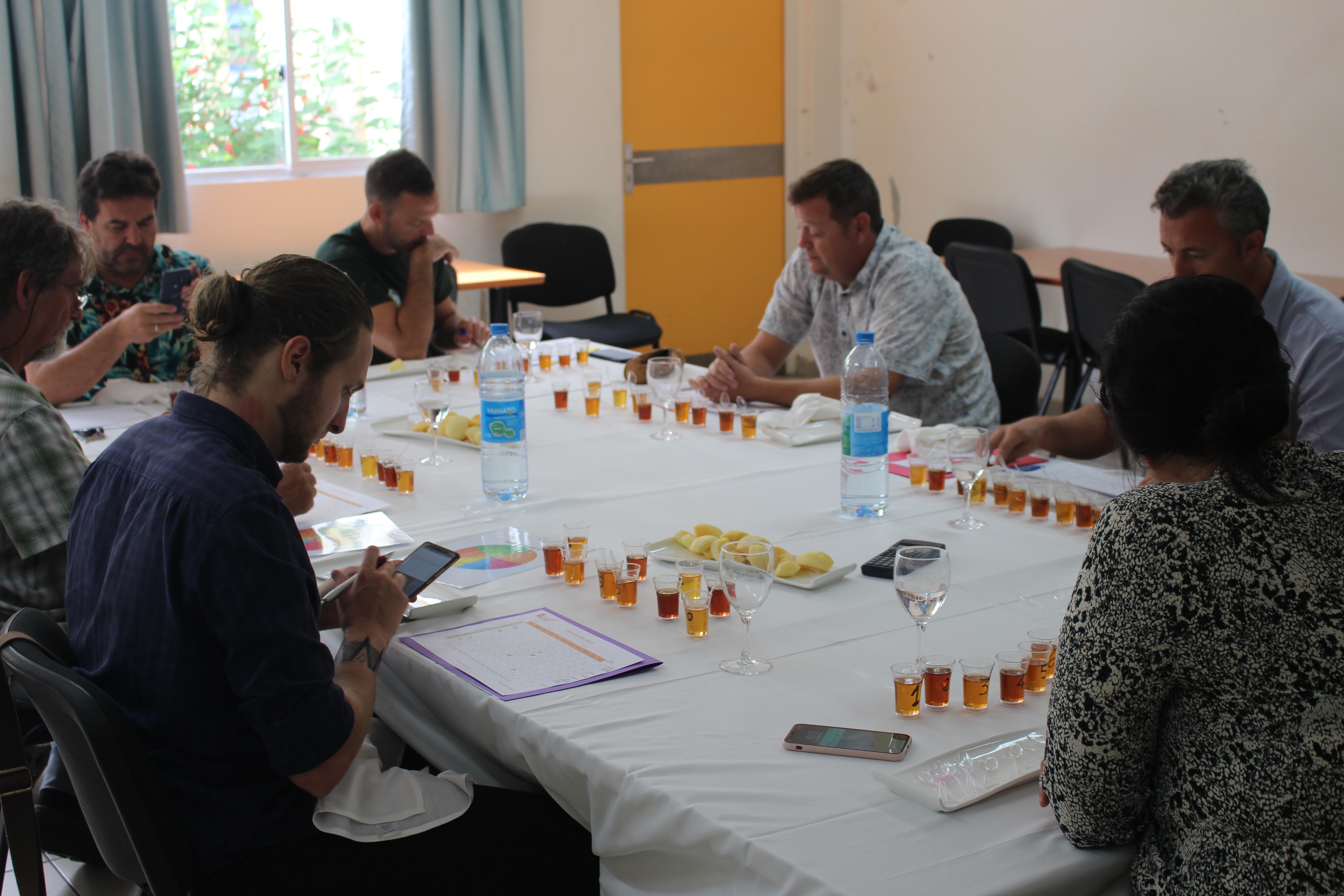 Goutte de miel Meri Rangi remporte la médaille d'or du concours de miel