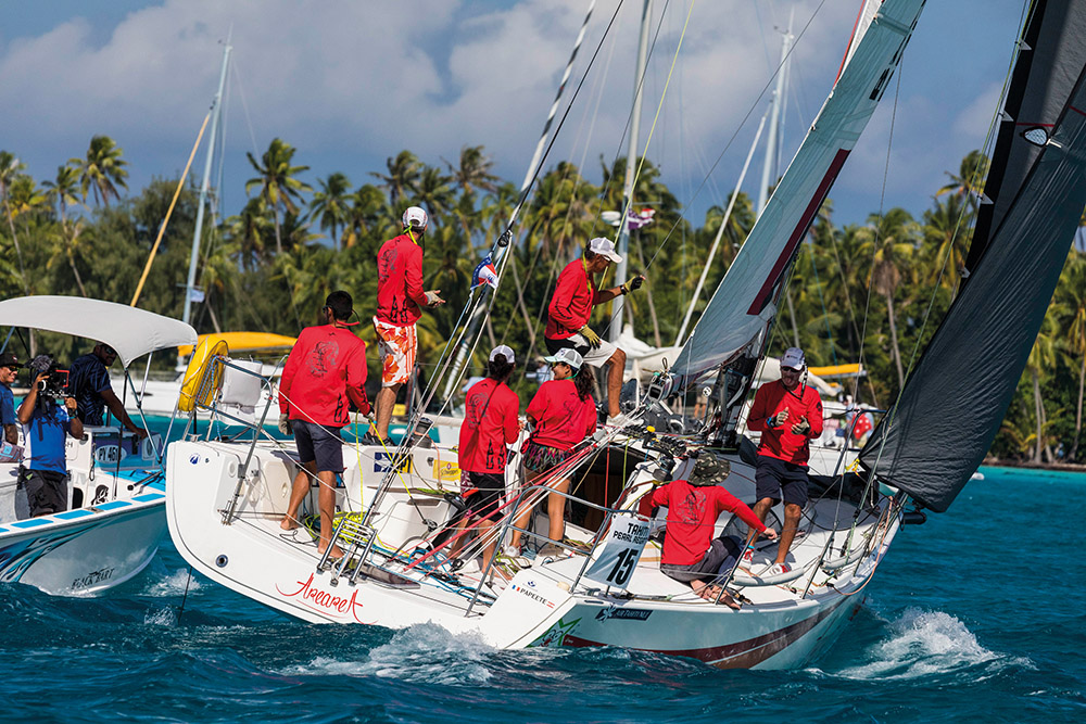 Arearea a su rester constant tout au long de la régate.