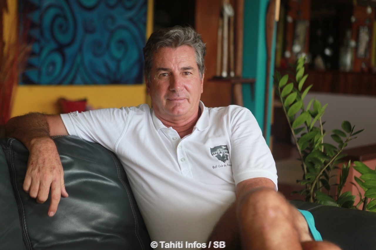 Francis Mayès, coach de la sélection de Tahiti