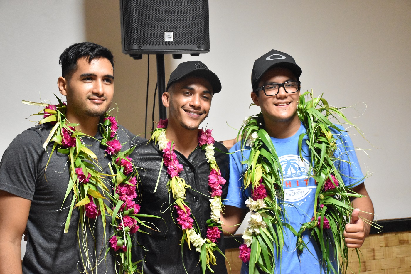 Mickaël Pouvin au côté de Silvio Cicero et Nohorai Temaiana qui assureront la première partie de son concert ce jeudi soir.