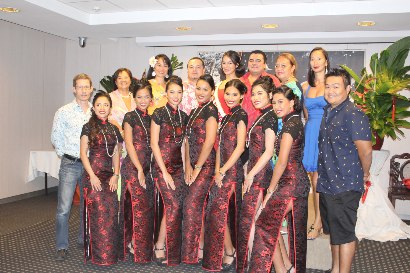 Le jury et les candidates.